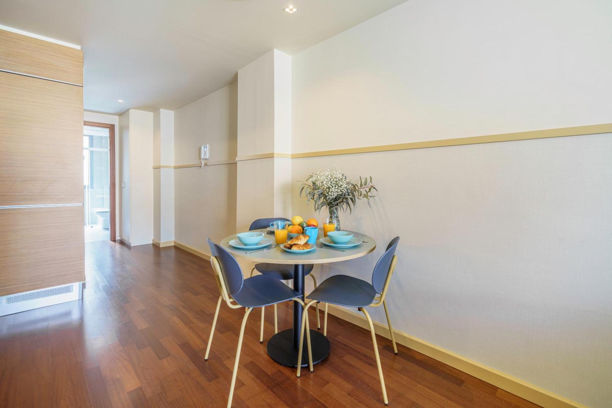 Aspasios Diagonal Art Apartments Barcelona Room photo